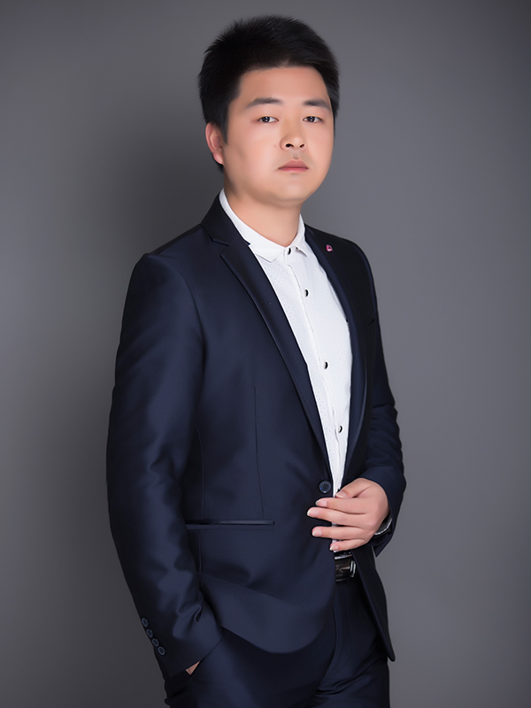 設計總監一陳皇